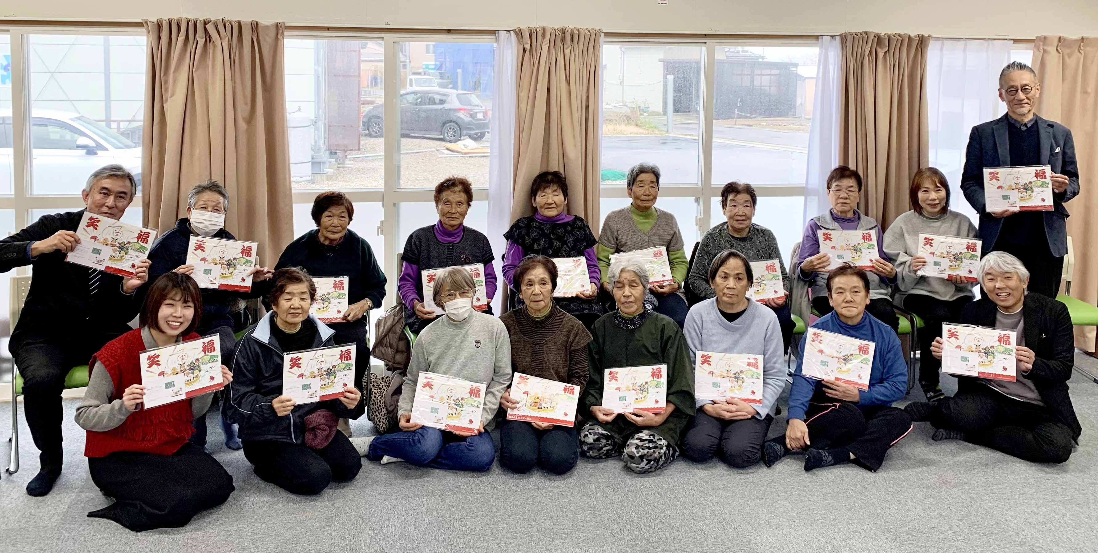 12月3日、輪島の仮設住宅の皆様に「輪島の宝カレンダー」をお届けしました。