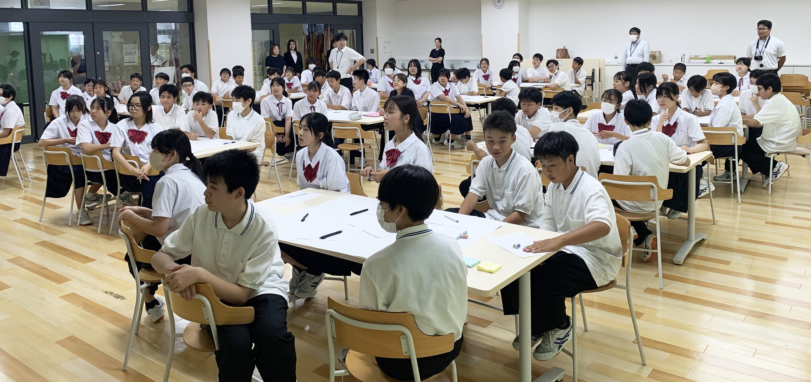 輪島の中学生とカレンダーのキャッチコピーづくりを行いました・・・出前授業実施レポート:その1
